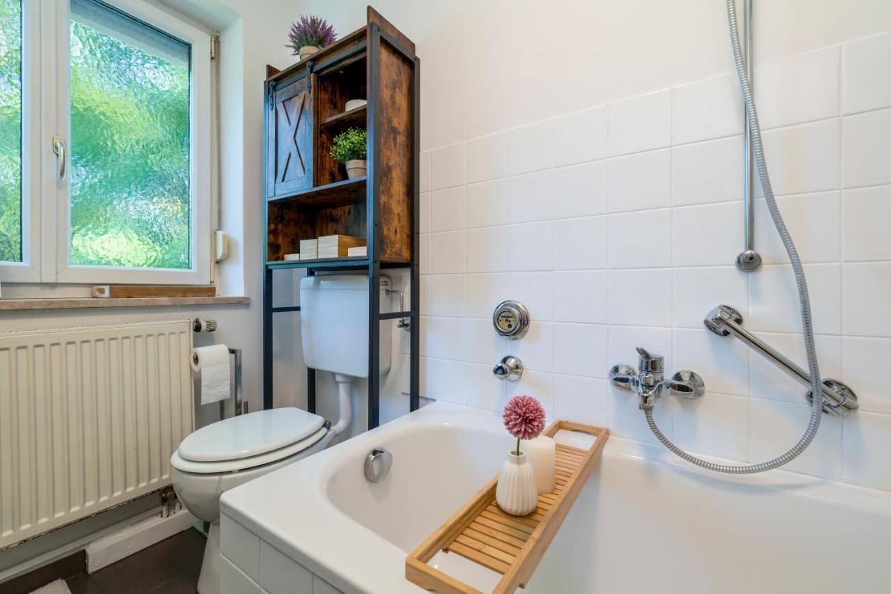 EG Links-Wunderschöne 70m große 2-Zimmer City Wohnung nähe Salzburg Freilassing Exterior foto
