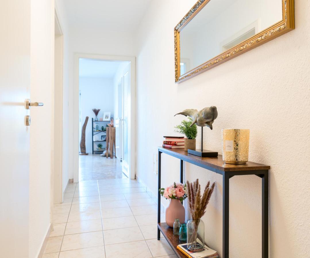 EG Links-Wunderschöne 70m große 2-Zimmer City Wohnung nähe Salzburg Freilassing Exterior foto